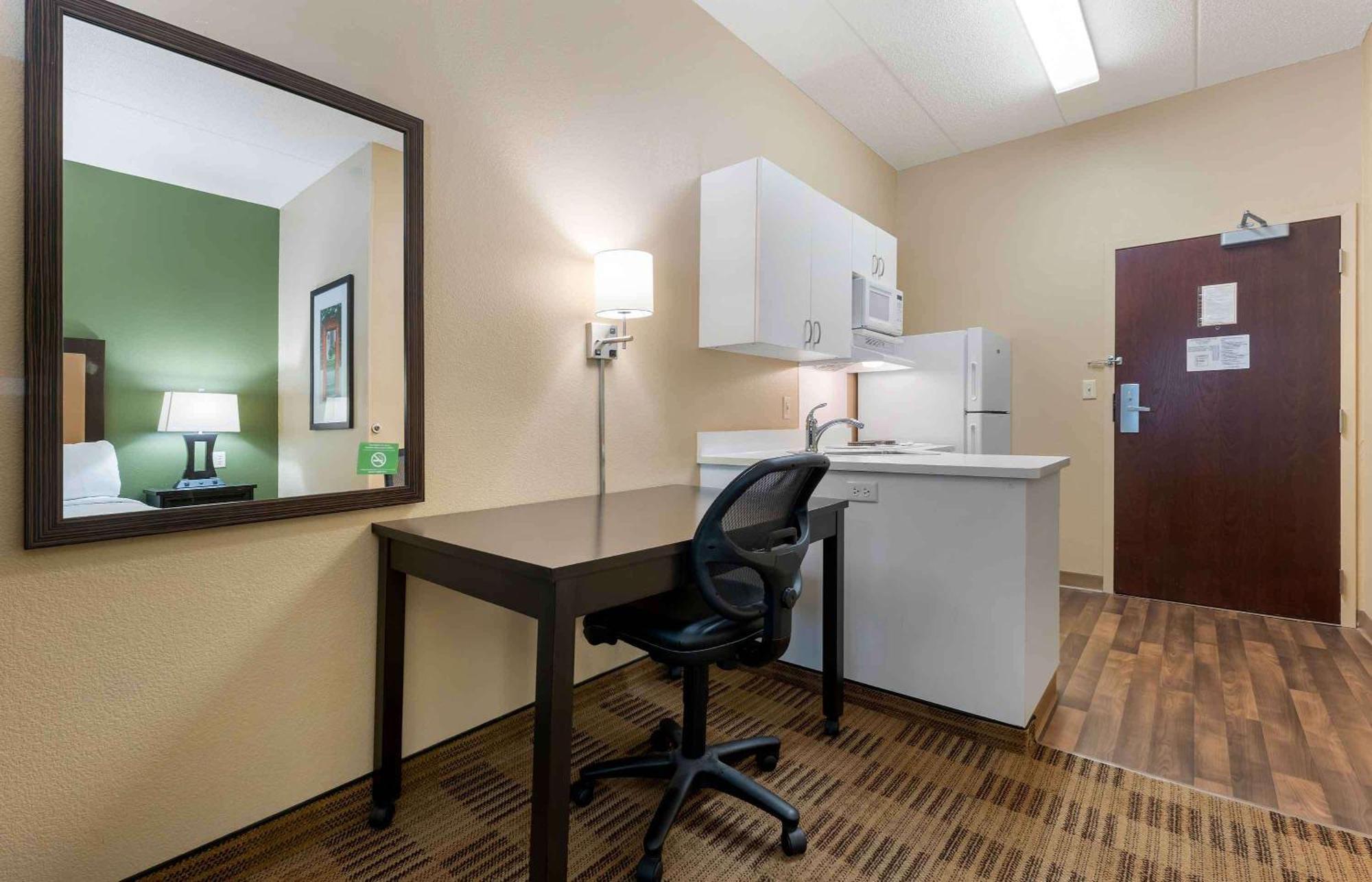 Extended Stay America Suites - Chicago - Скоки Екстериор снимка